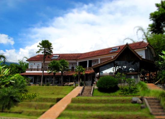 hotel kampung lumbung batu, www.outboundindonesia.com, 081334664876